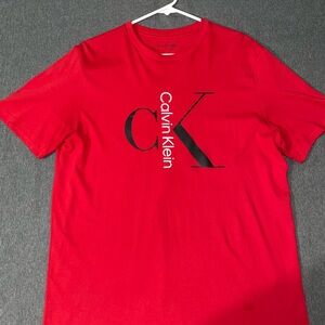 Calvin Klein Men's Red T-Shirt